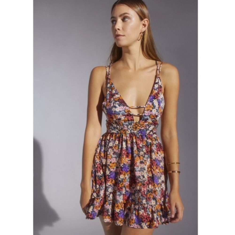 Urban Outfitters Naomi Strappy Mini Dress | size medium